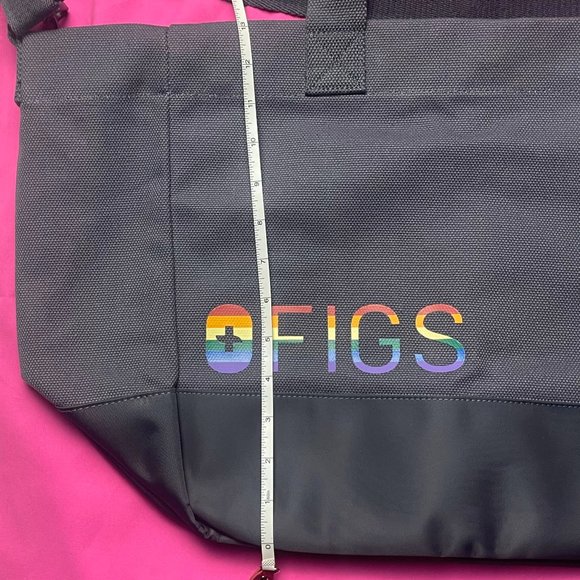 FIGS Laminated Tote Bag in Charcoal - Picture 8 of 11